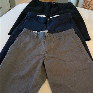 Volcom Corpo class shorts in Gray, Navy and Black lot 3 size 30 Quiksilver plaid